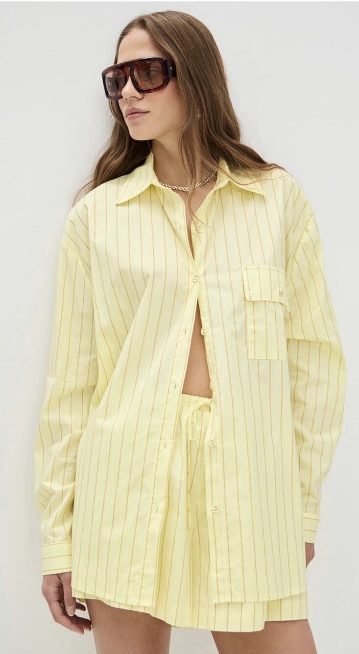 VRG GRL June Shirt Size:M NWT